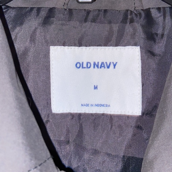 Old navy woman’s trench coat - Picture 2 of 4